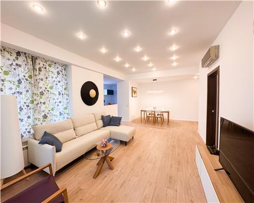 Apartament 3 camere de inchiriat North Area Lake View